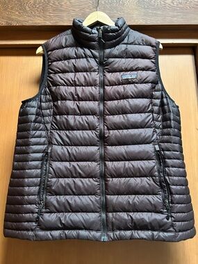 Patagonia Black Quilted Down Vest